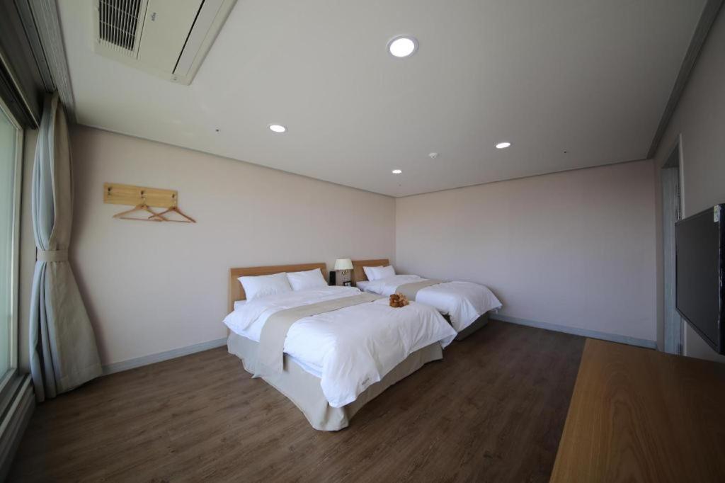 Hotel Aroha Jeju Seogwipo Exterior foto